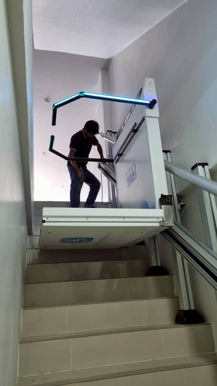 STAIRLIFTS 2